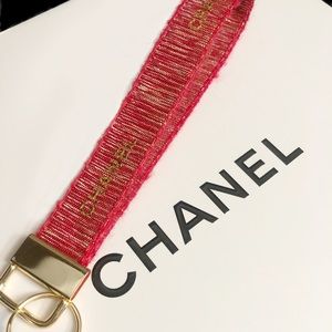 CHANEL HOLIDAY 2021 keychain key holder